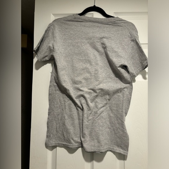 Threadless" gray short sleeve T-shirt w/ design in front.Size Small - Picture 2 of 2